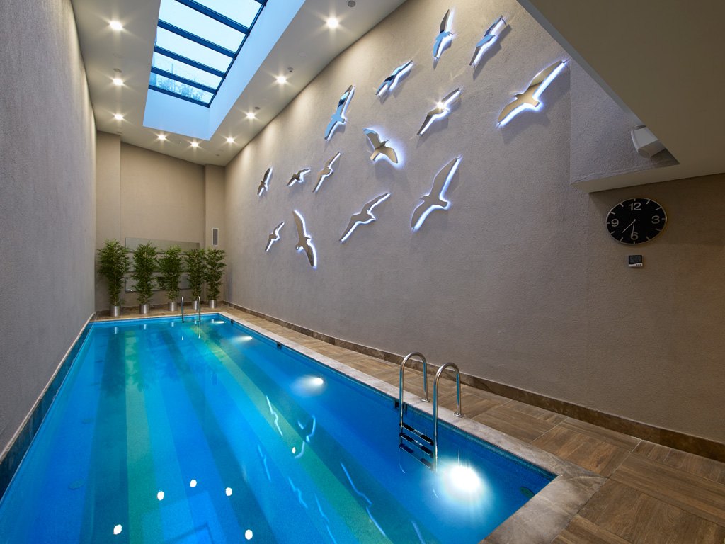 Biz Cevahir Gayrettepe Otel kapalı havuz